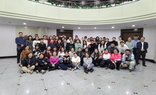 2024年1月13日，藥業(yè)公司舉辦2023年度總結(jié)表彰暨“平行起飛”主題年會_副本.jpg
